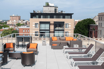 Roof terrace & sundeck